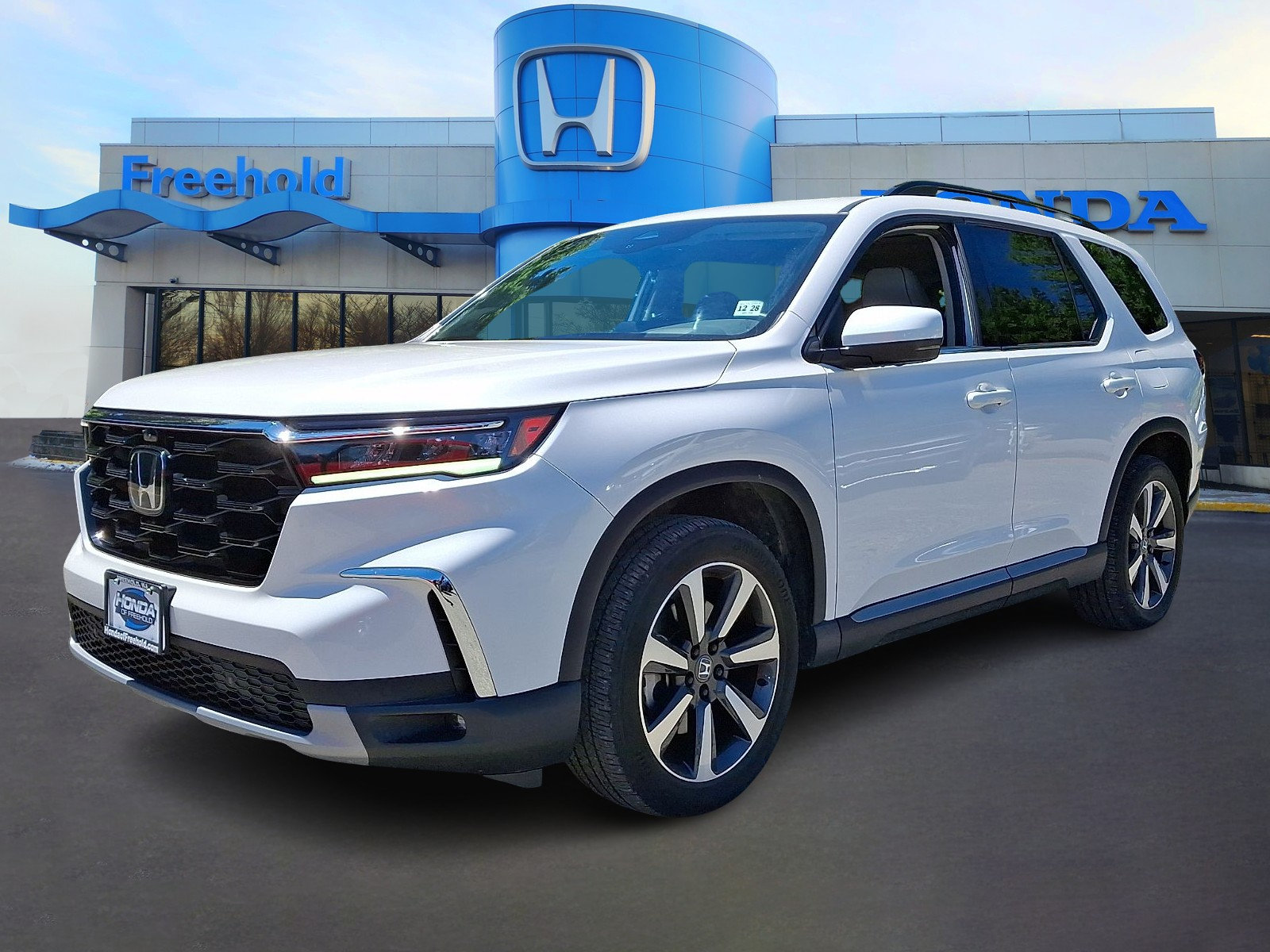 Used 2024 Honda Pilot Elite image 3