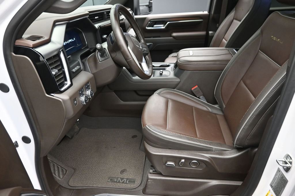 Used 2024 GMC Sierra 3500 Denali w/ Denali Reserve Package AWD/4WD image 14