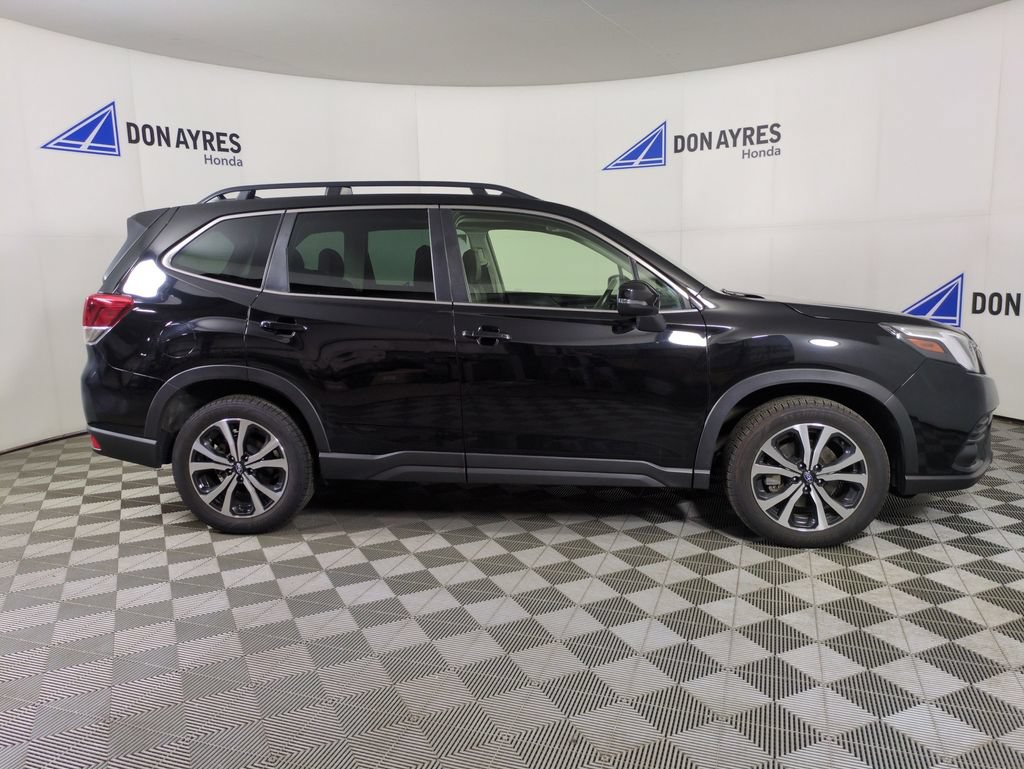 Used 2022 Subaru Forester Limited AWD/4WD image 9