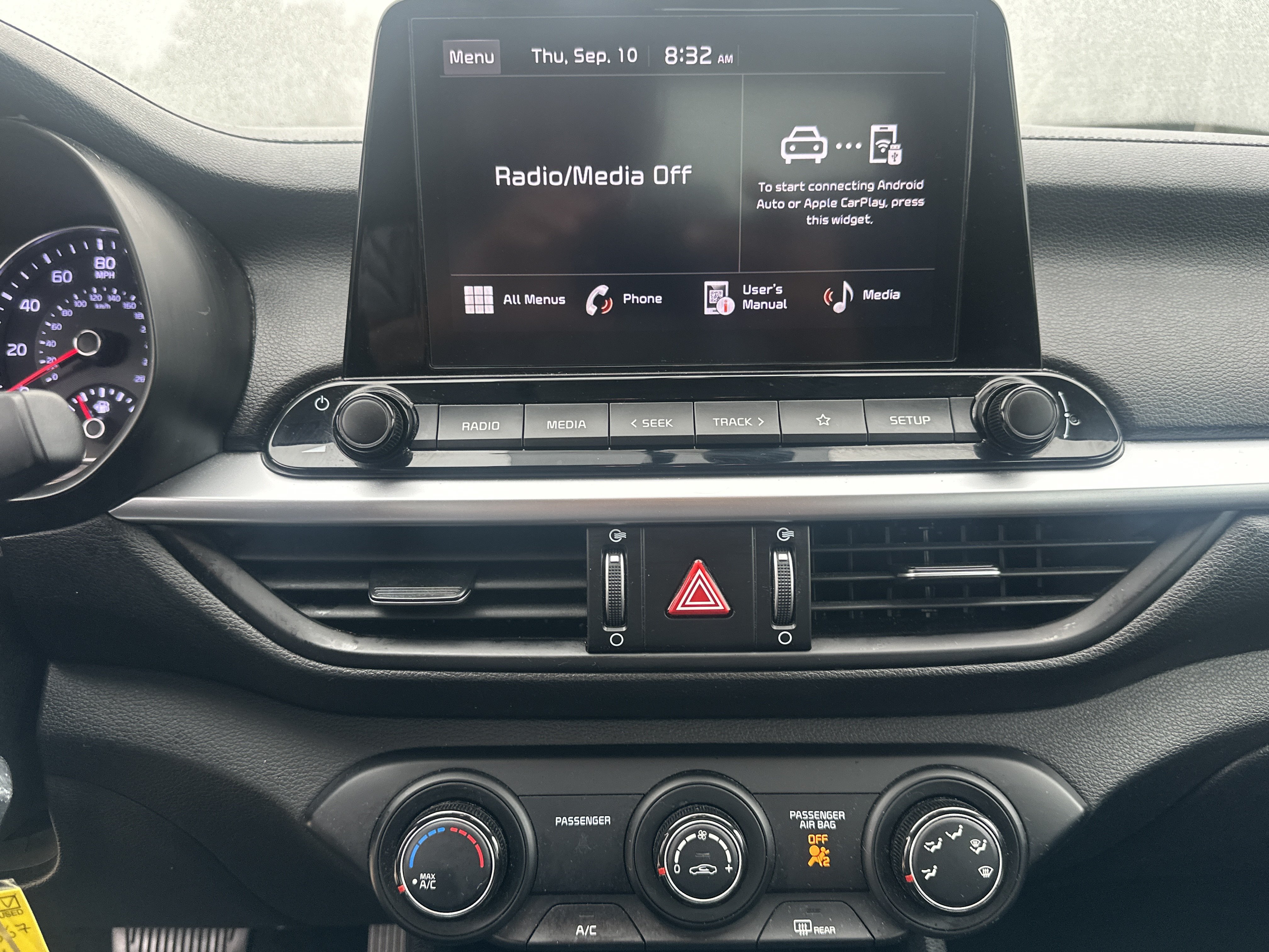Used 2024 Kia Forte LXS FWD image 28
