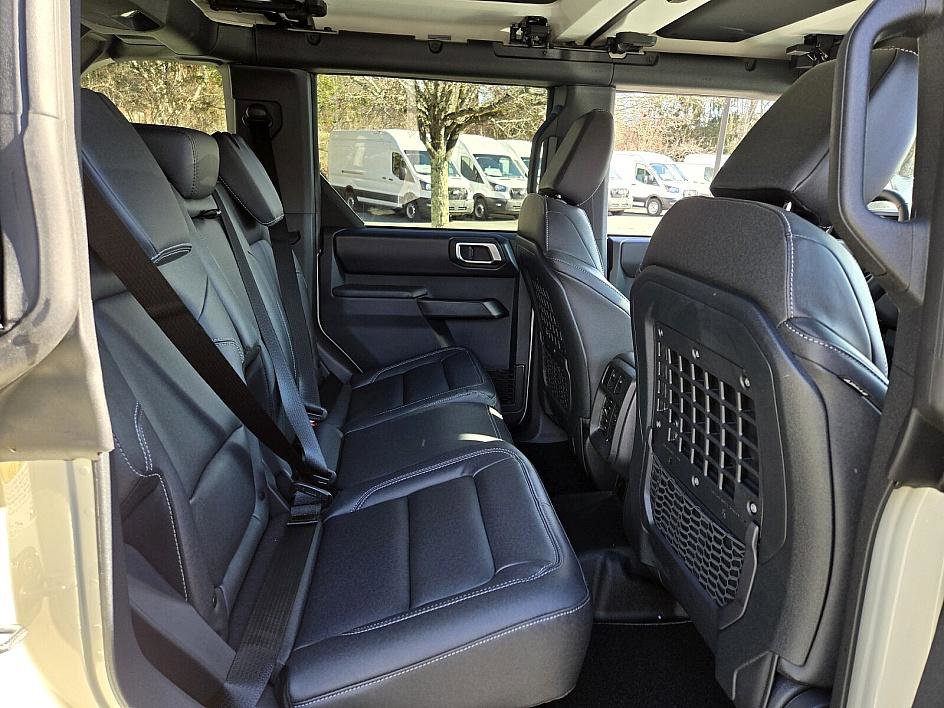 New 2025 Ford Bronco Badlands w/ Sasquatch Package image 16