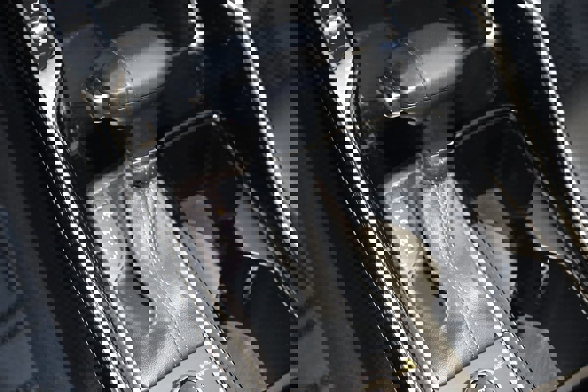 Used 2025 Kia Sorento SX image 7