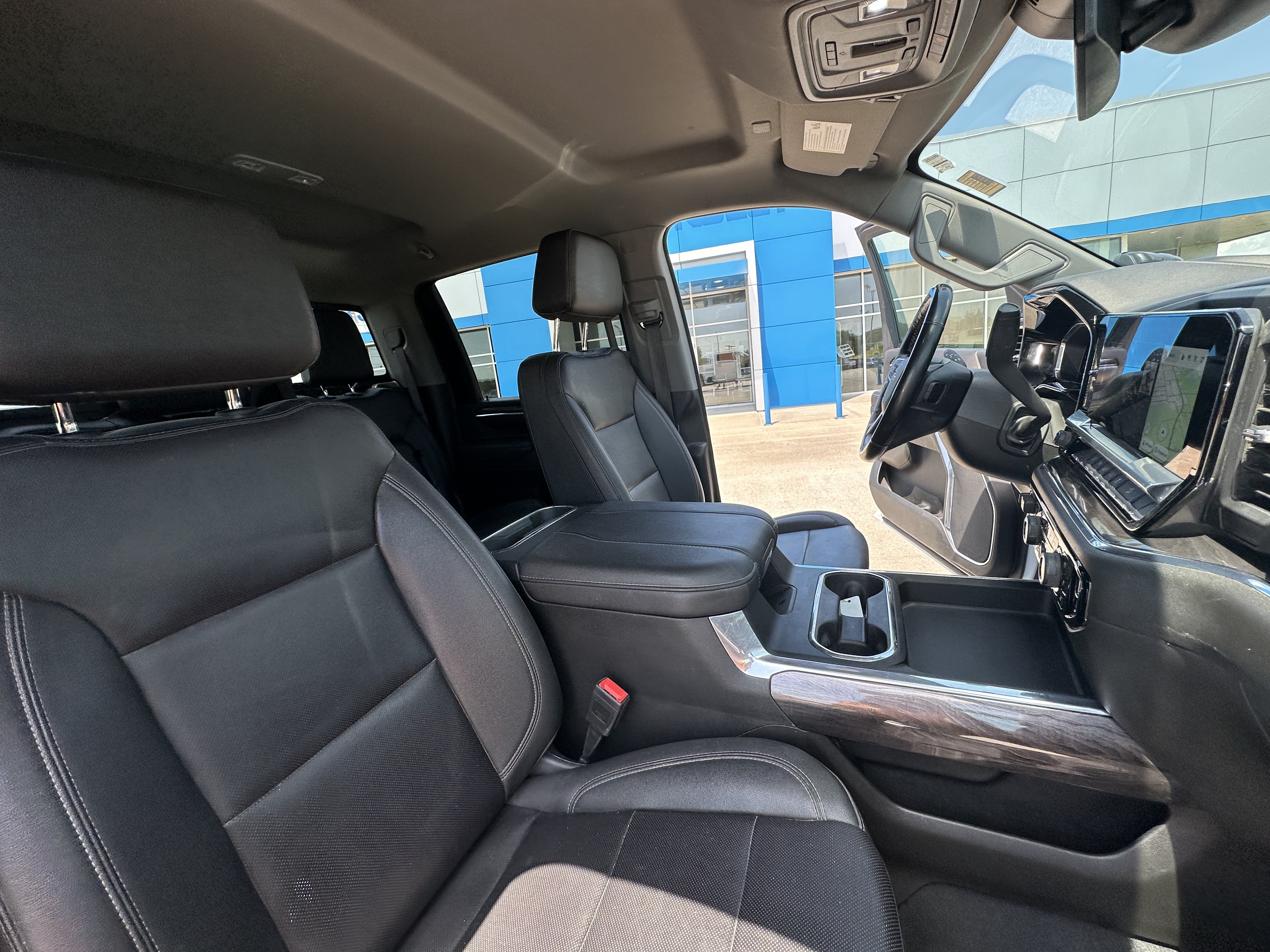 Used 2024 Chevrolet Silverado 2500 LTZ w/ LTZ Plus Package AWD/4WD image 32