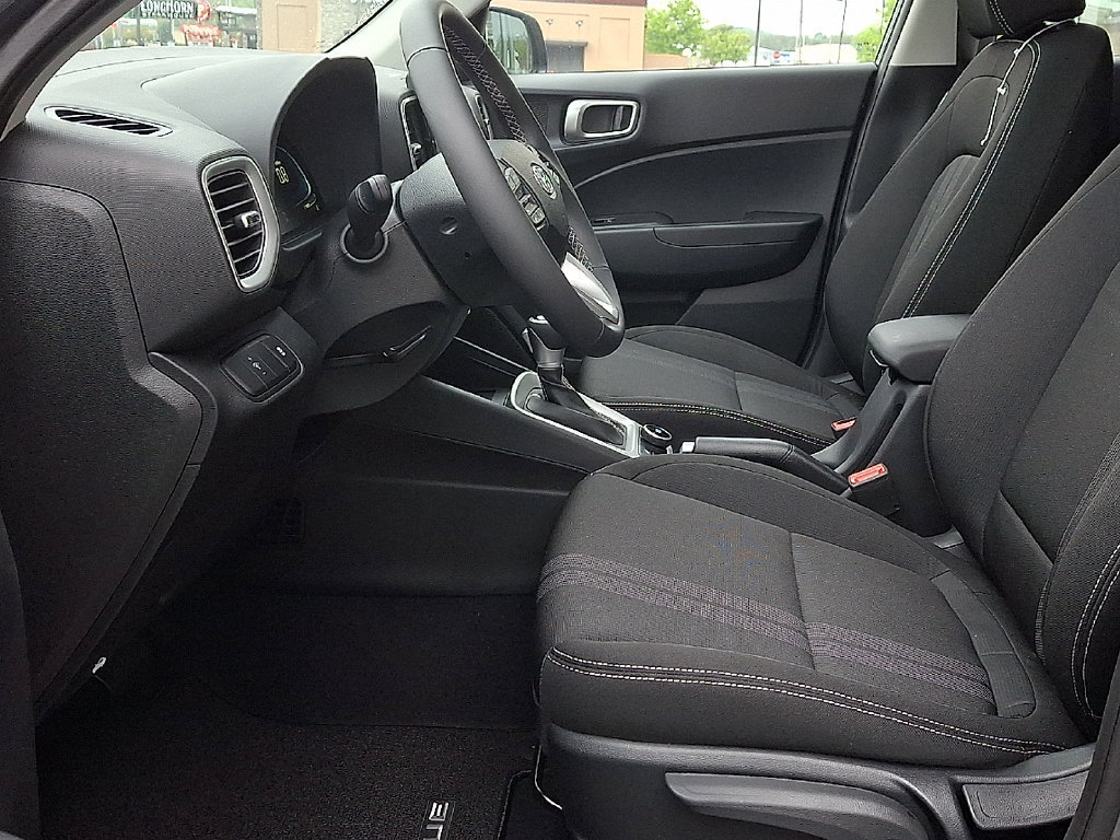New 2026 Hyundai Venue SEL FWD image 15
