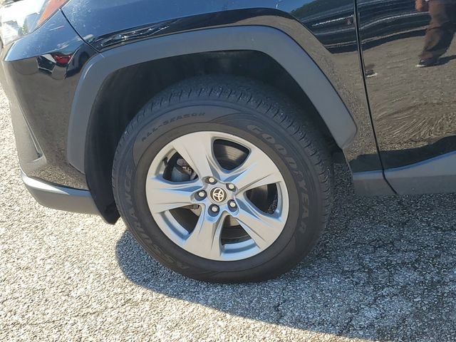 Used 2022 Toyota RAV4 XLE w/ Convenience Package AWD/4WD image 8