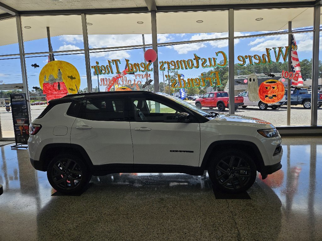 New 2026 Jeep Compass Limited image 4