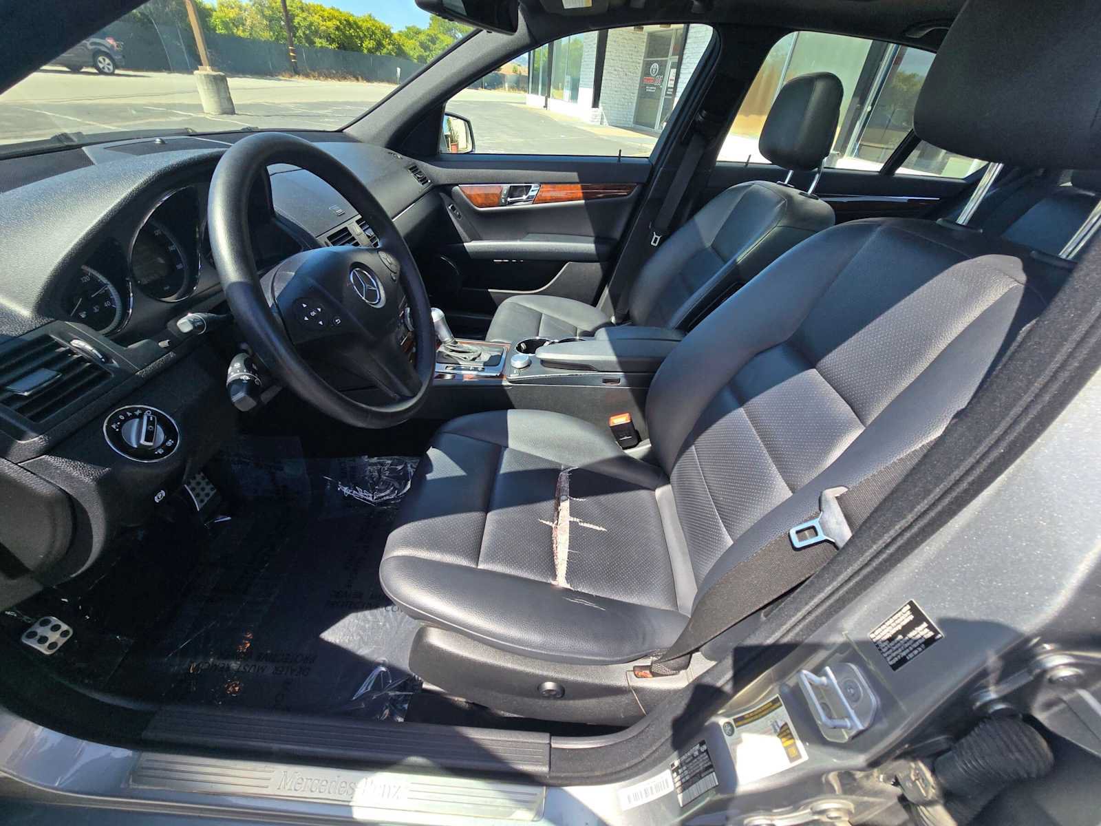 Used 2010 Mercedes-Benz C 300 Sedan image 21