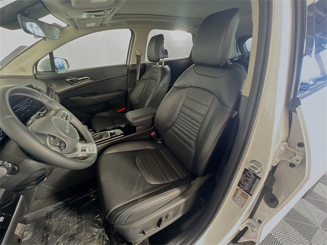Used 2024 Kia Sportage SX image 9