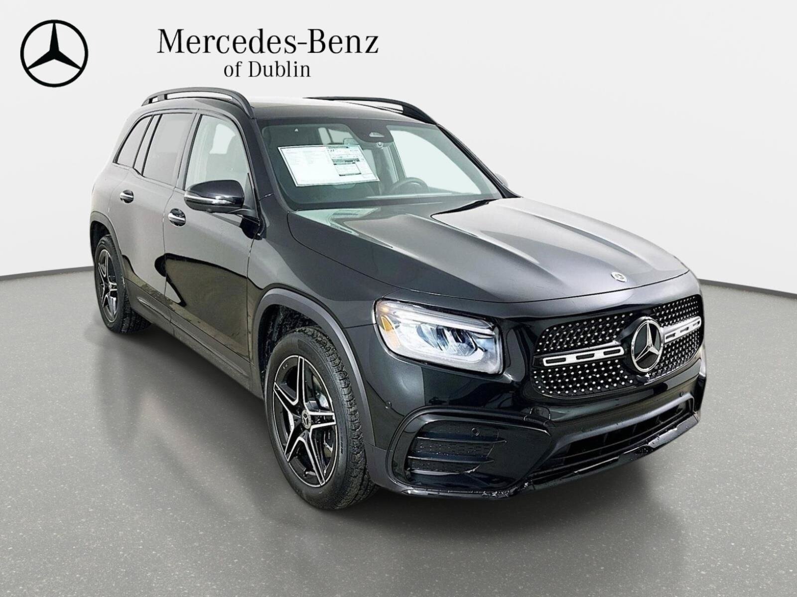 Used 2026 Mercedes-Benz GLB 250 4MATIC image 3