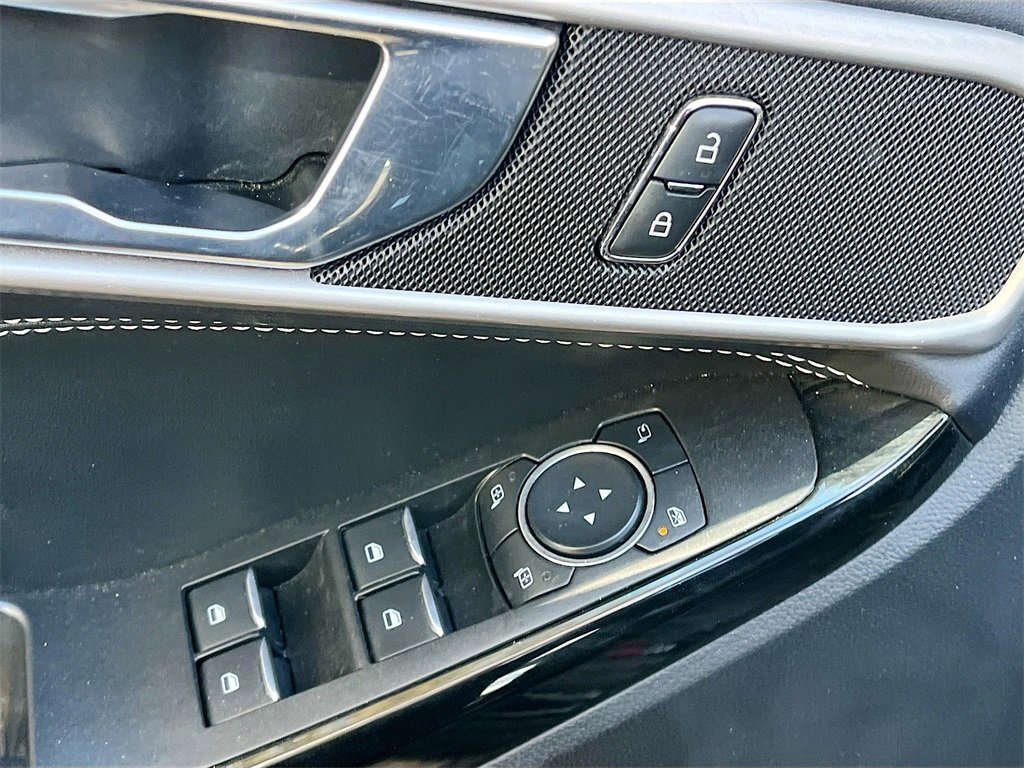 Used 2022 Ford Explorer ST image 17