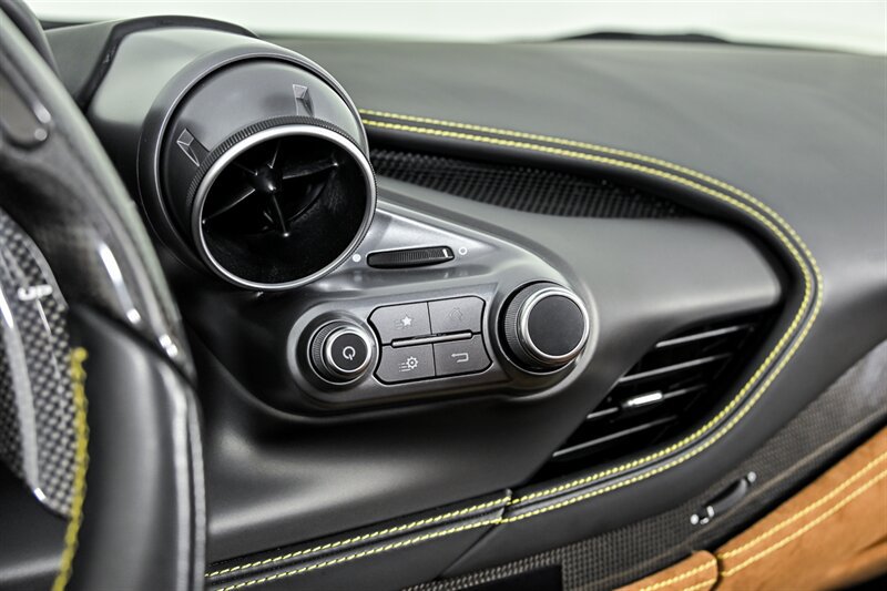 Used 2022 Ferrari F8 Tributo RWD image 34
