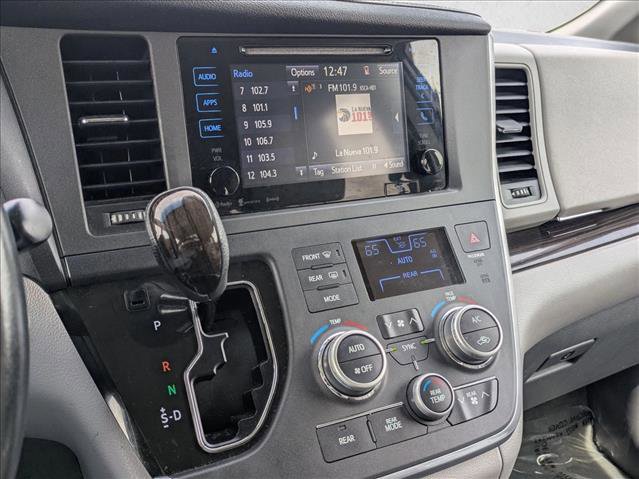 Used 2016 Toyota Sienna XLE w/ XLE Navigation Package image 13