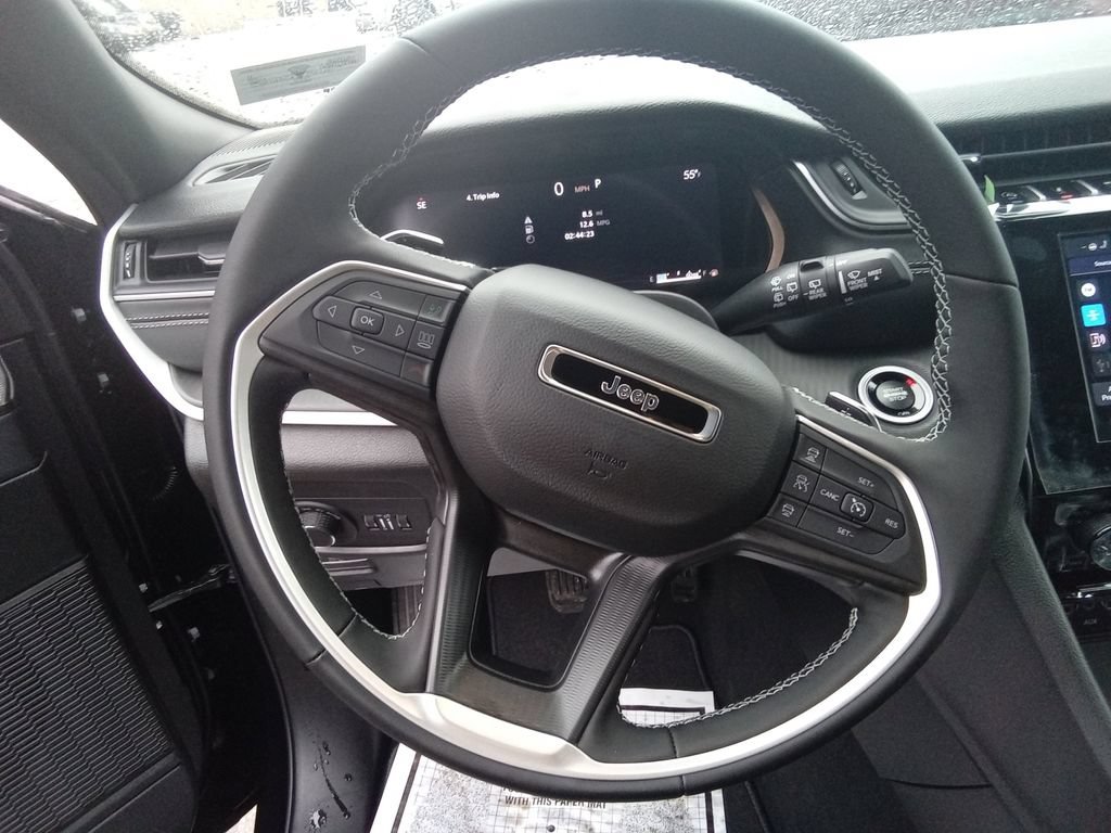 New 2026 Jeep Grand Cherokee Laredo X AWD/4WD image 16