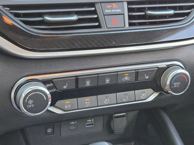 Used 2023 Nissan Altima 2.5 SR w/ SR Premium Package FWD image 28
