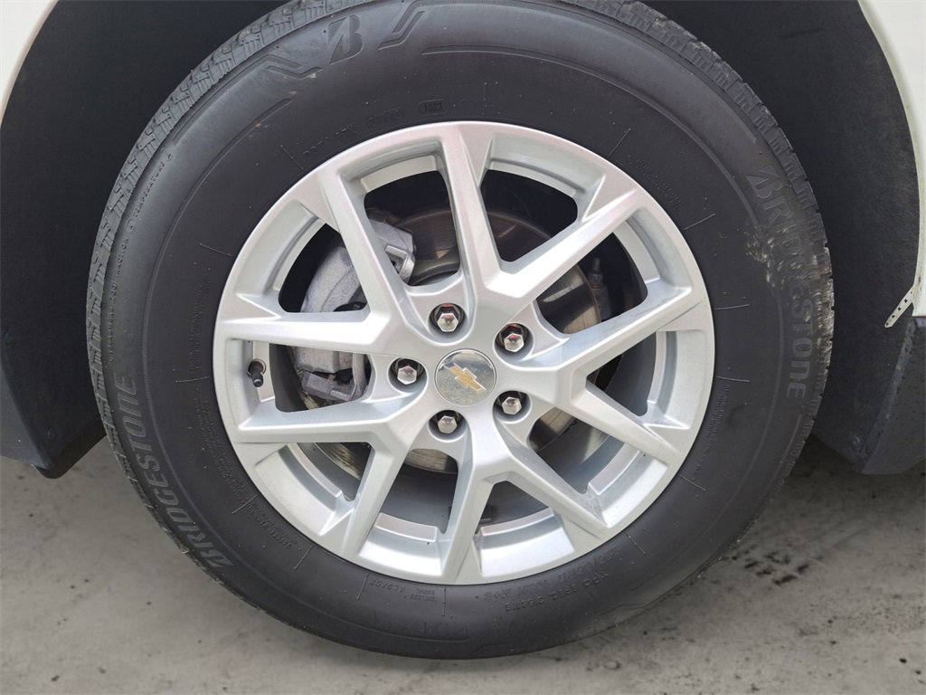 Used 2023 Chevrolet Equinox LT w/ Driver Convenience Package image 14