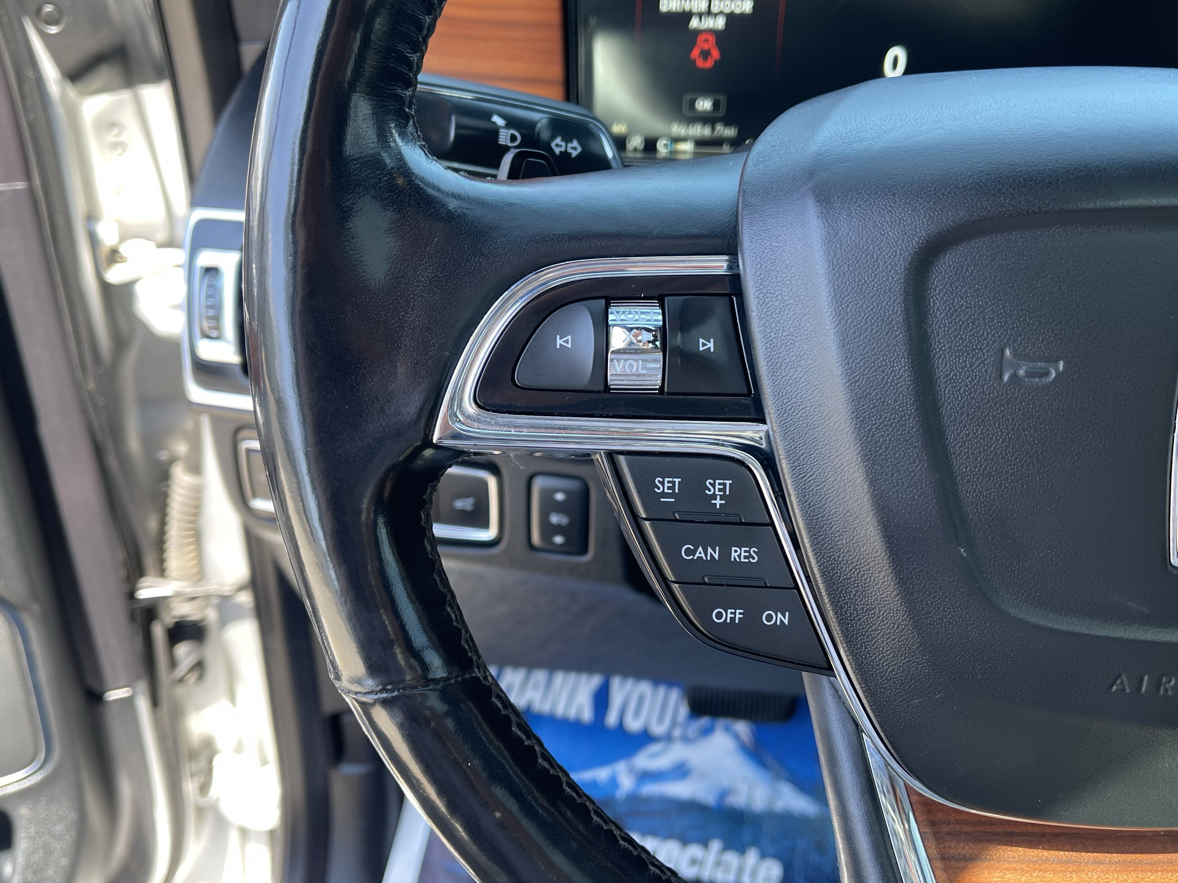 Used 2019 Lincoln Navigator Select AWD/4WD image 19