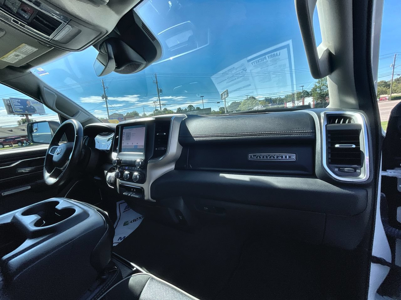 Used 2022 RAM 1500 Laramie AWD/4WD image 27