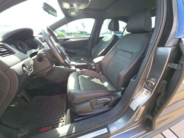 Used 2012 Volkswagen Jetta GLI FWD image 13