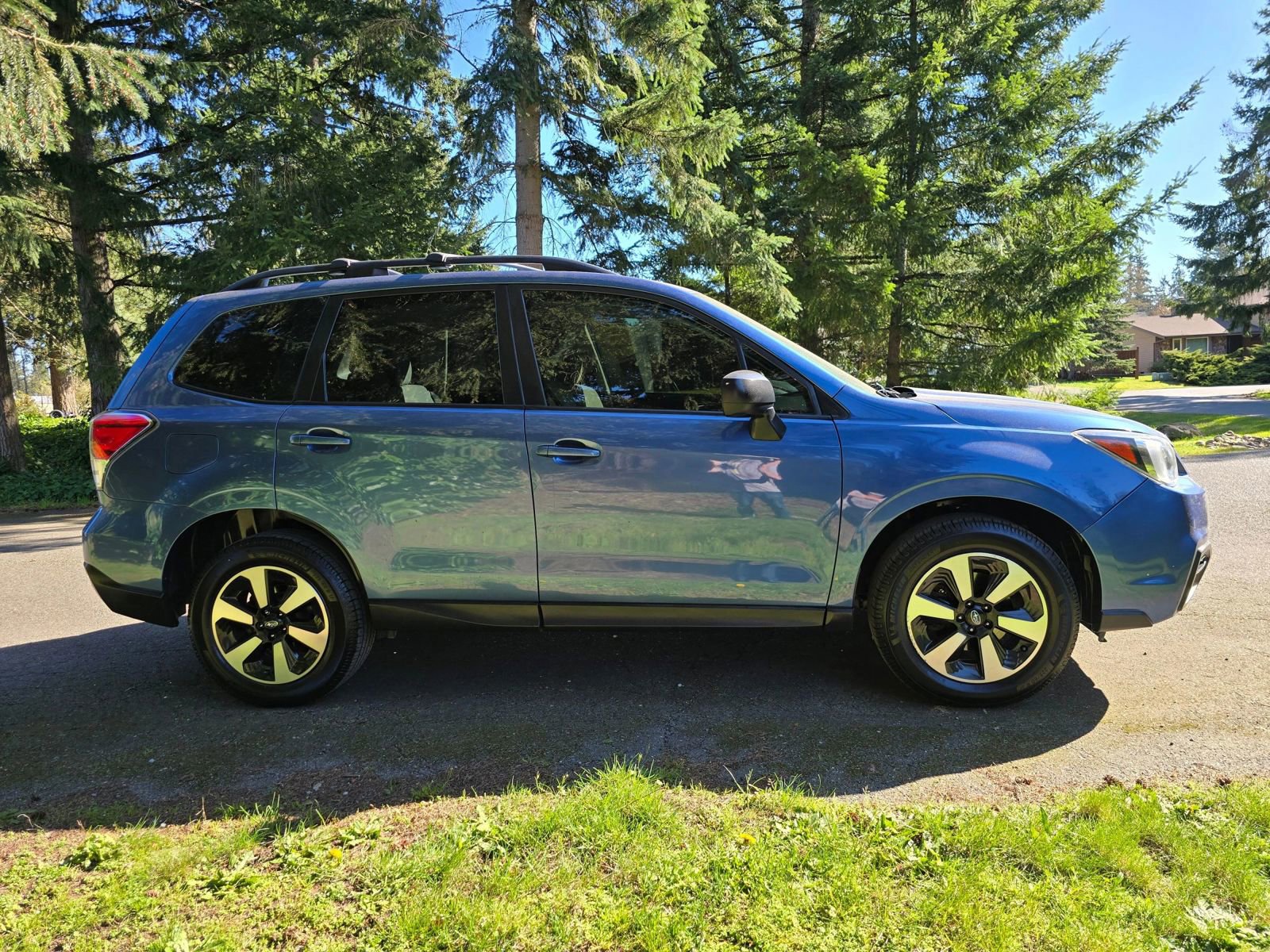 Used 2017 Subaru Forester 2.5i w/ Alloy Wheel Package image 7
