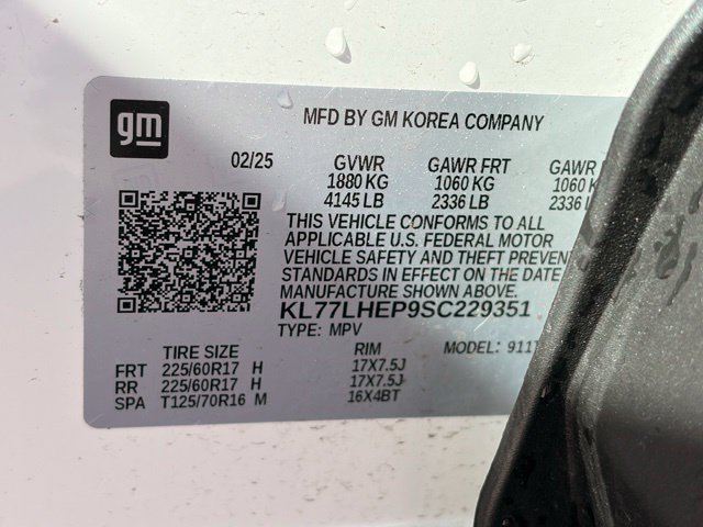Used 2025 Chevrolet Trax LT FWD image 16