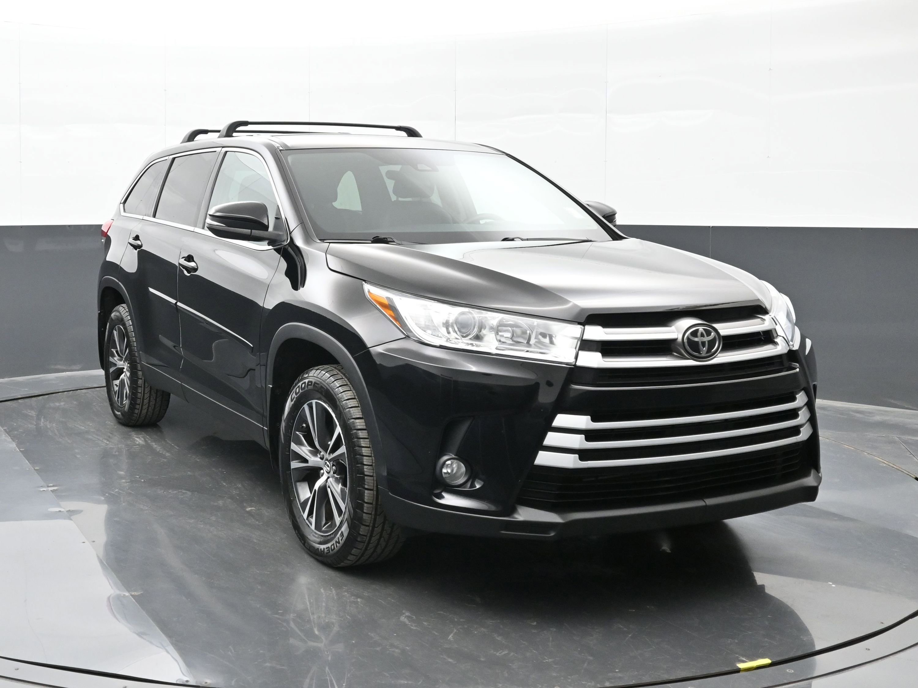 Used 2019 Toyota Highlander Plus video 2