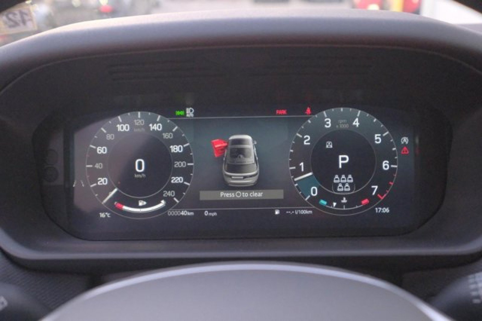 Certified 2025 Land Rover Discovery Dynamic SE AWD/4WD image 27