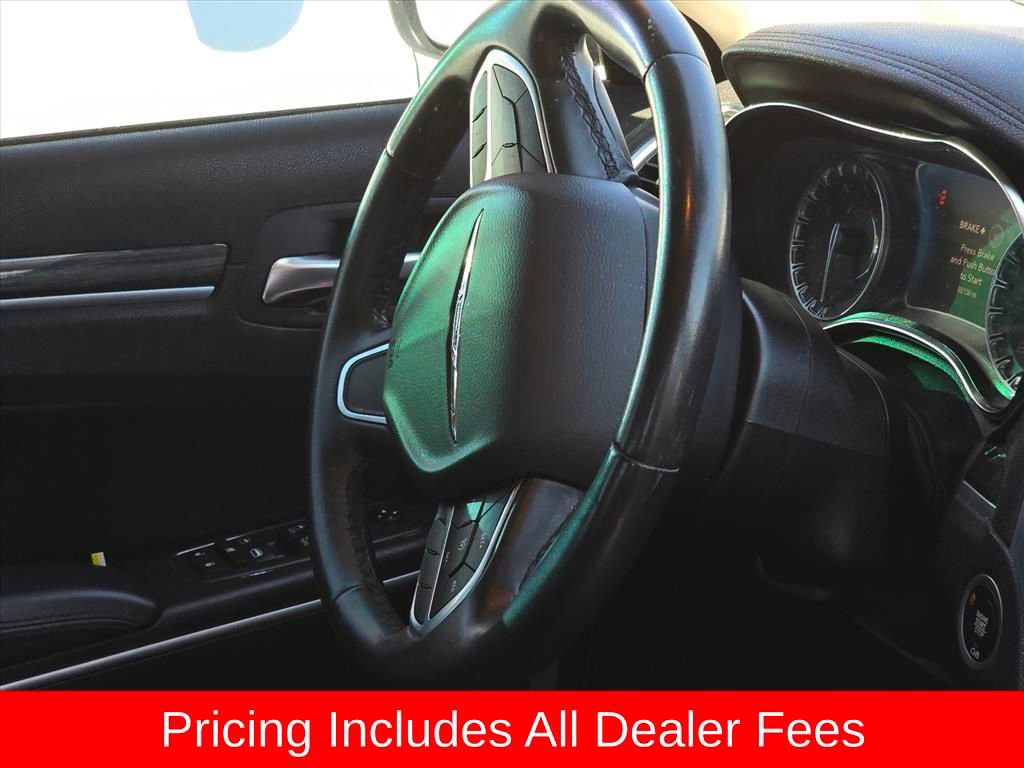 Used 2019 Chrysler 300 Touring w/ Sport Appearance Package RWD image 10