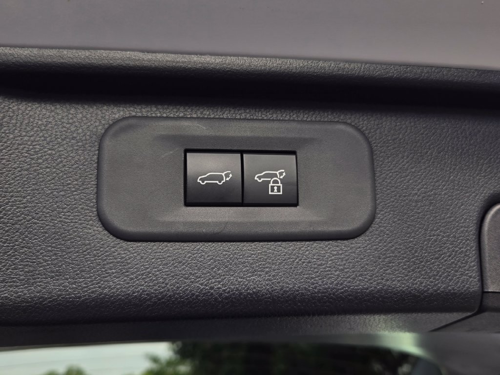 Used 2026 Toyota Grand Highlander AWD Hybrid image 33