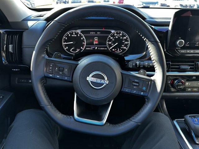 Used 2024 Nissan Pathfinder SV image 24