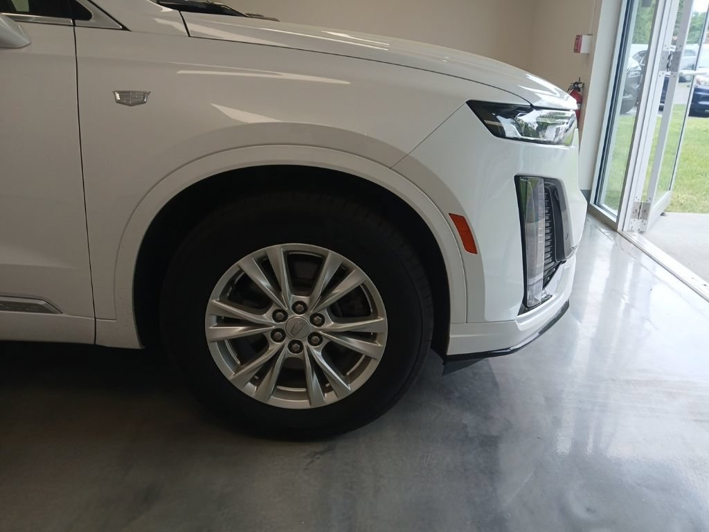 Used 2024 Cadillac XT6 Luxury AWD/4WD image 7