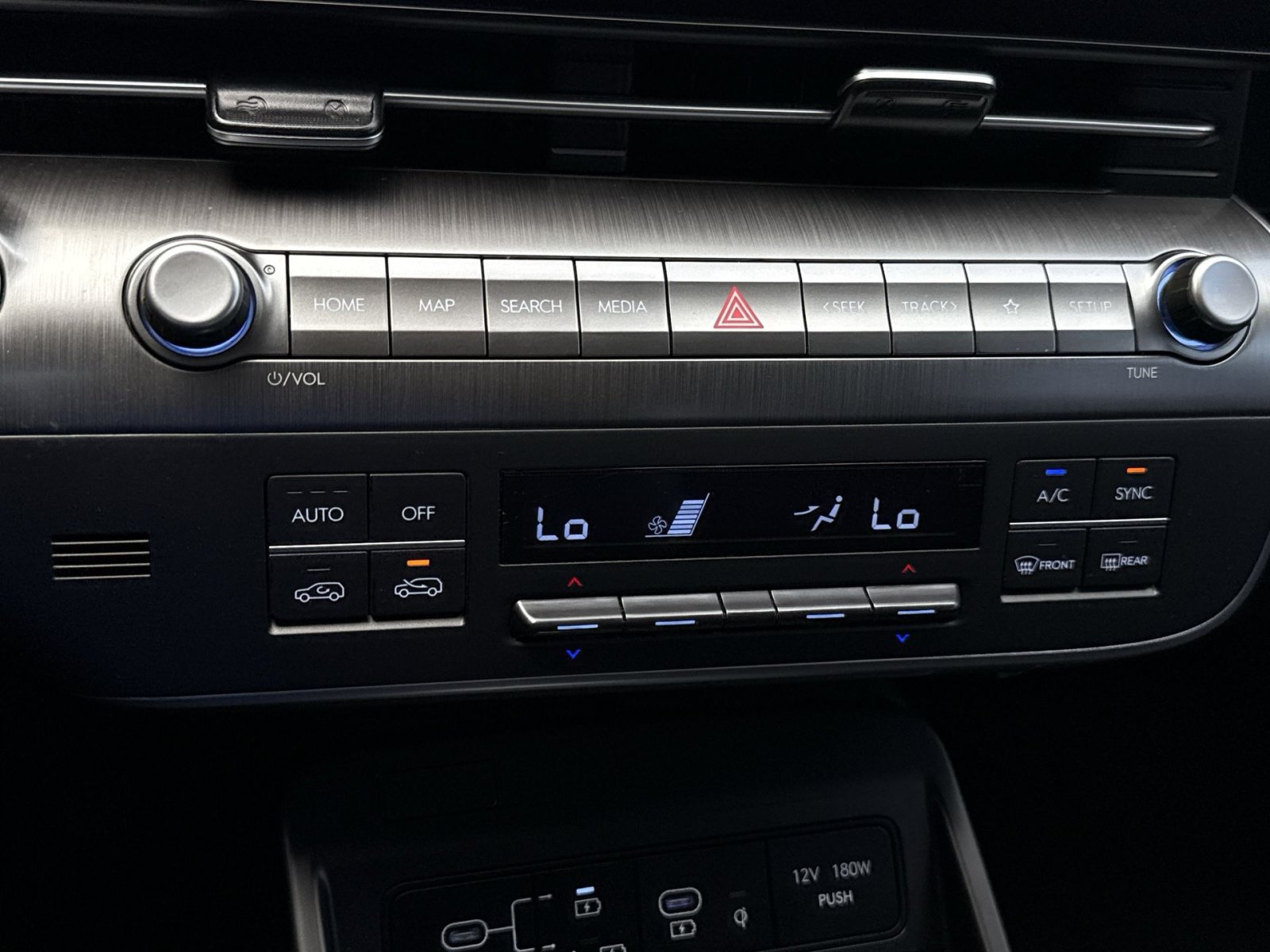 Certified 2024 Hyundai Kona SEL w/ Convenience Package FWD image 17
