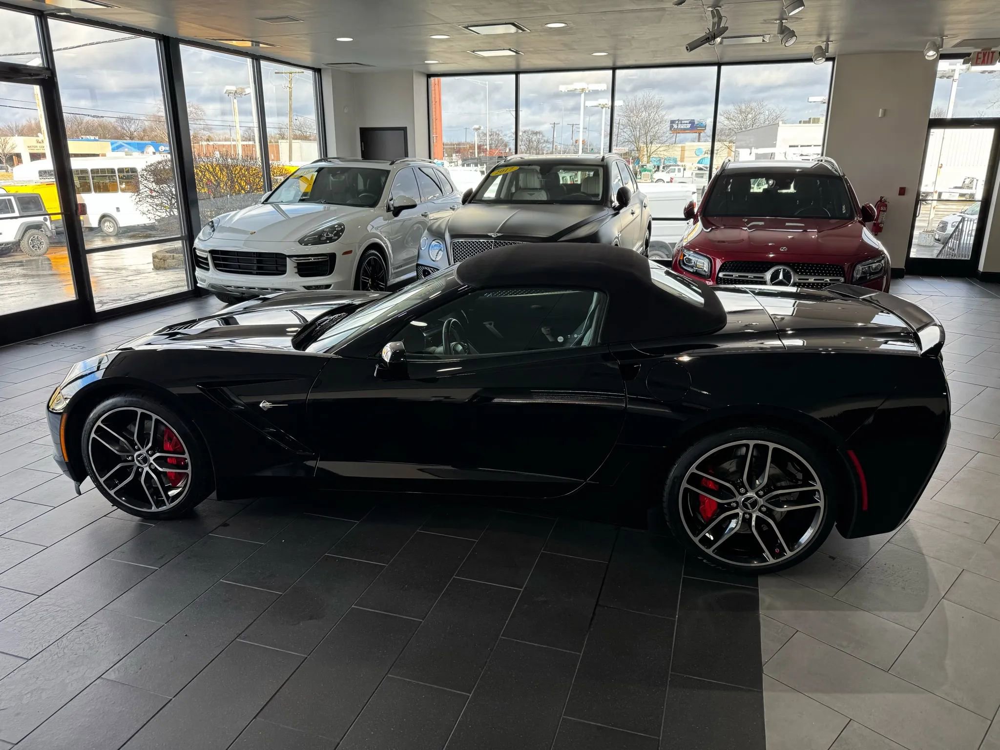 Used 2017 Chevrolet Corvette Stingray Convertible w/ Battery Protection Package image 8