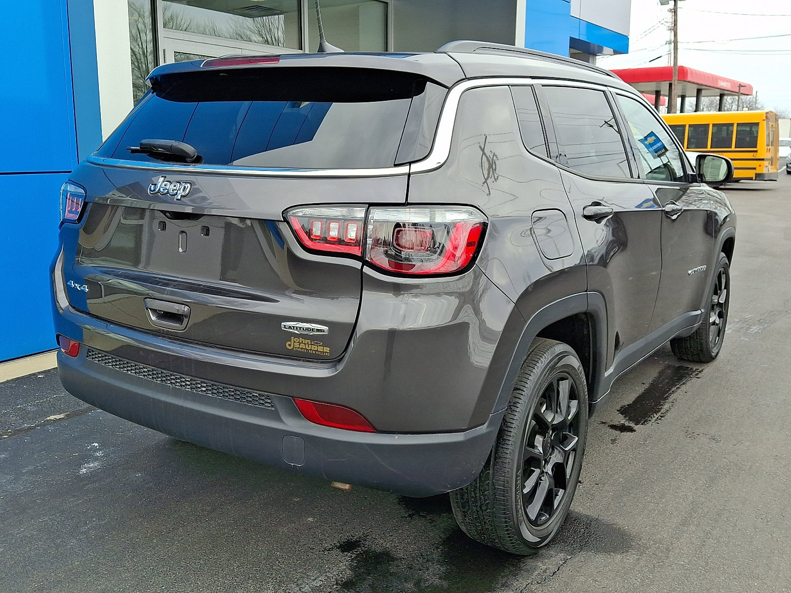 Used 2022 Jeep Compass Latitude image 6