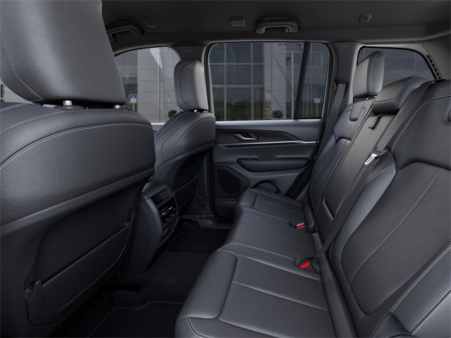 New 2025 Jeep Grand Cherokee Limited image 23