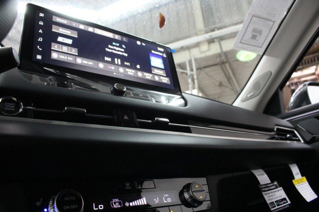 New 2026 Mitsubishi Outlander SEL image 12