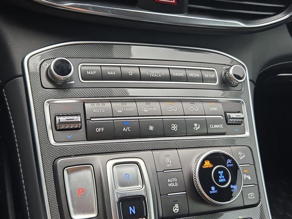 Used 2023 Hyundai Santa Fe Limited image 12