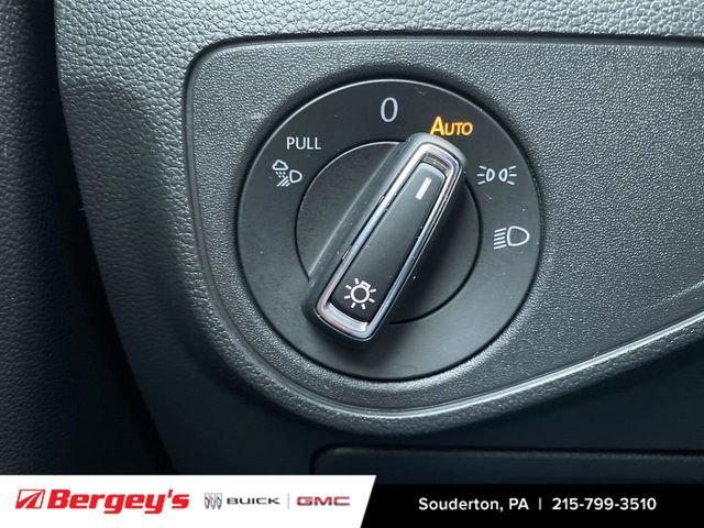 Used 2023 Volkswagen Atlas Cross Sport SEL Premium R-Line image 19