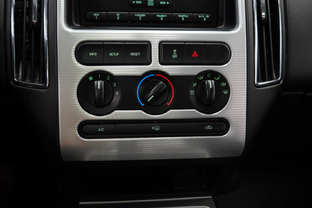 Used 2010 Ford Edge SEL FWD image 26