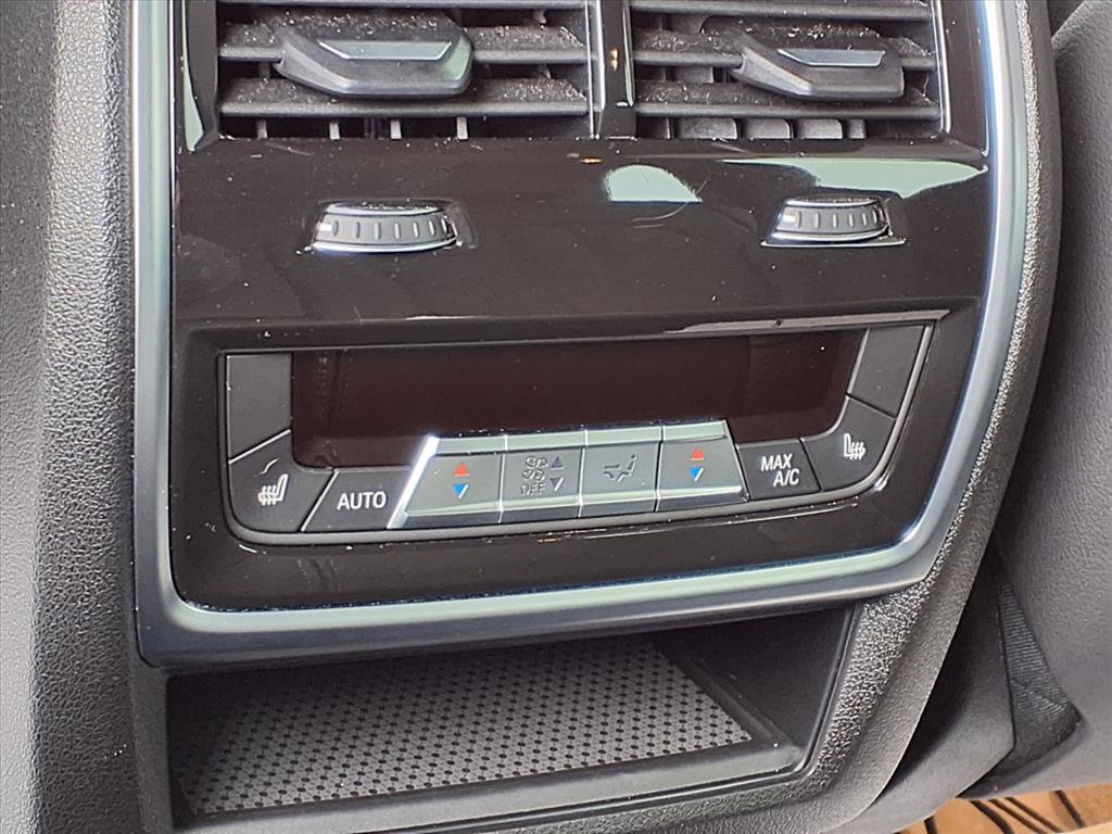 Used 2025 BMW X5 xDrive40i w/ M Sport Package image 25