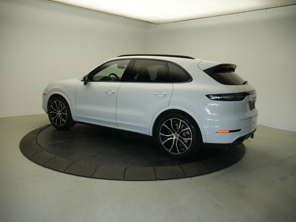 Certified 2023 Porsche Cayenne Turbo AWD/4WD image 3