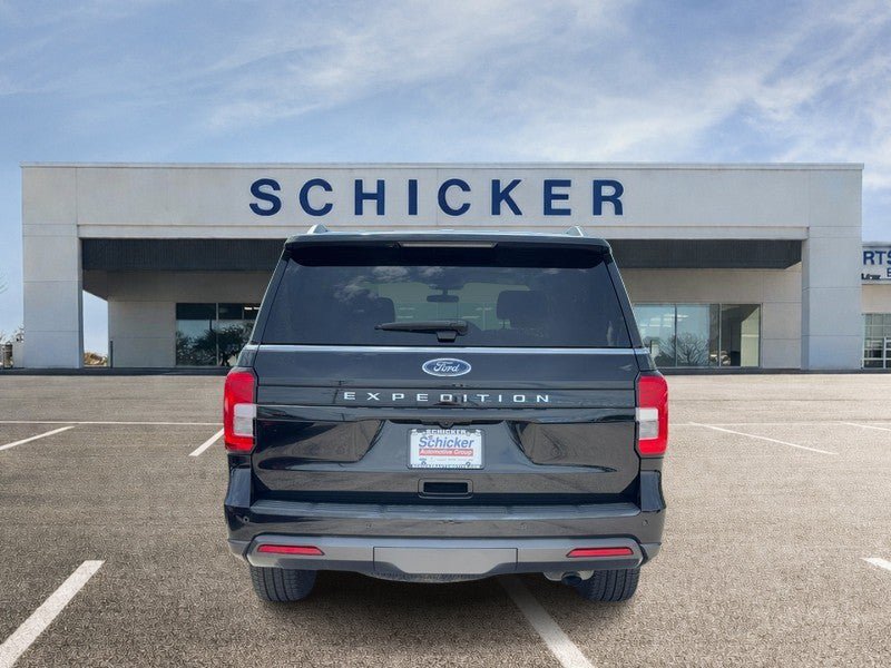 Used 2022 Ford Expedition XL AWD/4WD image 4