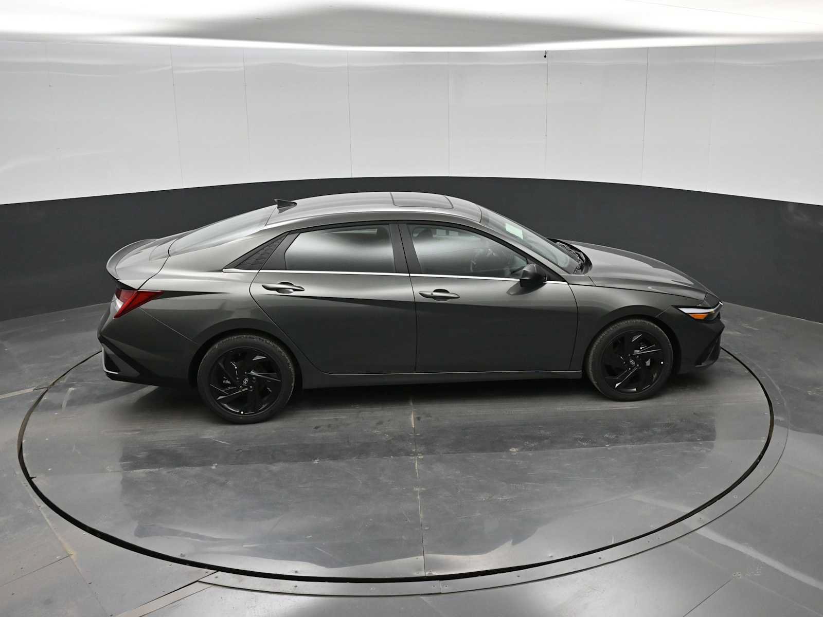 New 2026 Hyundai Elantra SEL Sport Premium FWD image 33