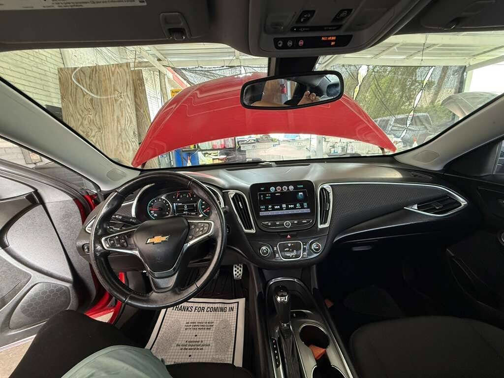 Used 2016 Chevrolet Malibu LT FWD image 22