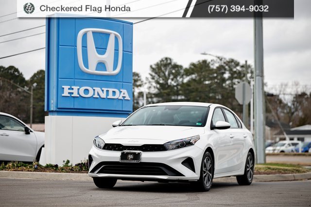 Used 2024 Kia Forte LXS image 1