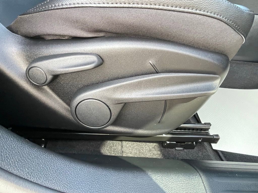 Certified 2024 Jeep Compass Limited image 13