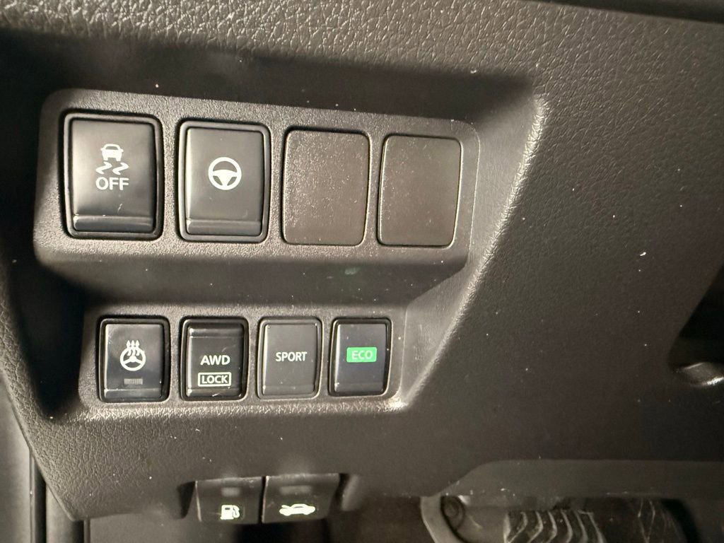 Used 2020 Nissan Rogue Sport SV w/ Technology Package image 23