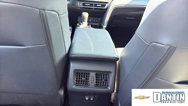 Used 2025 Toyota Camry SE FWD image 12