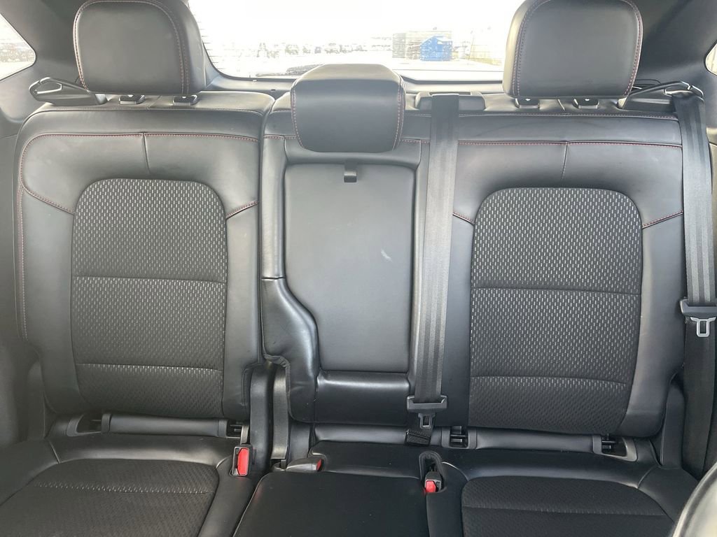 Used 2025 Ford Escape ST-Line image 32