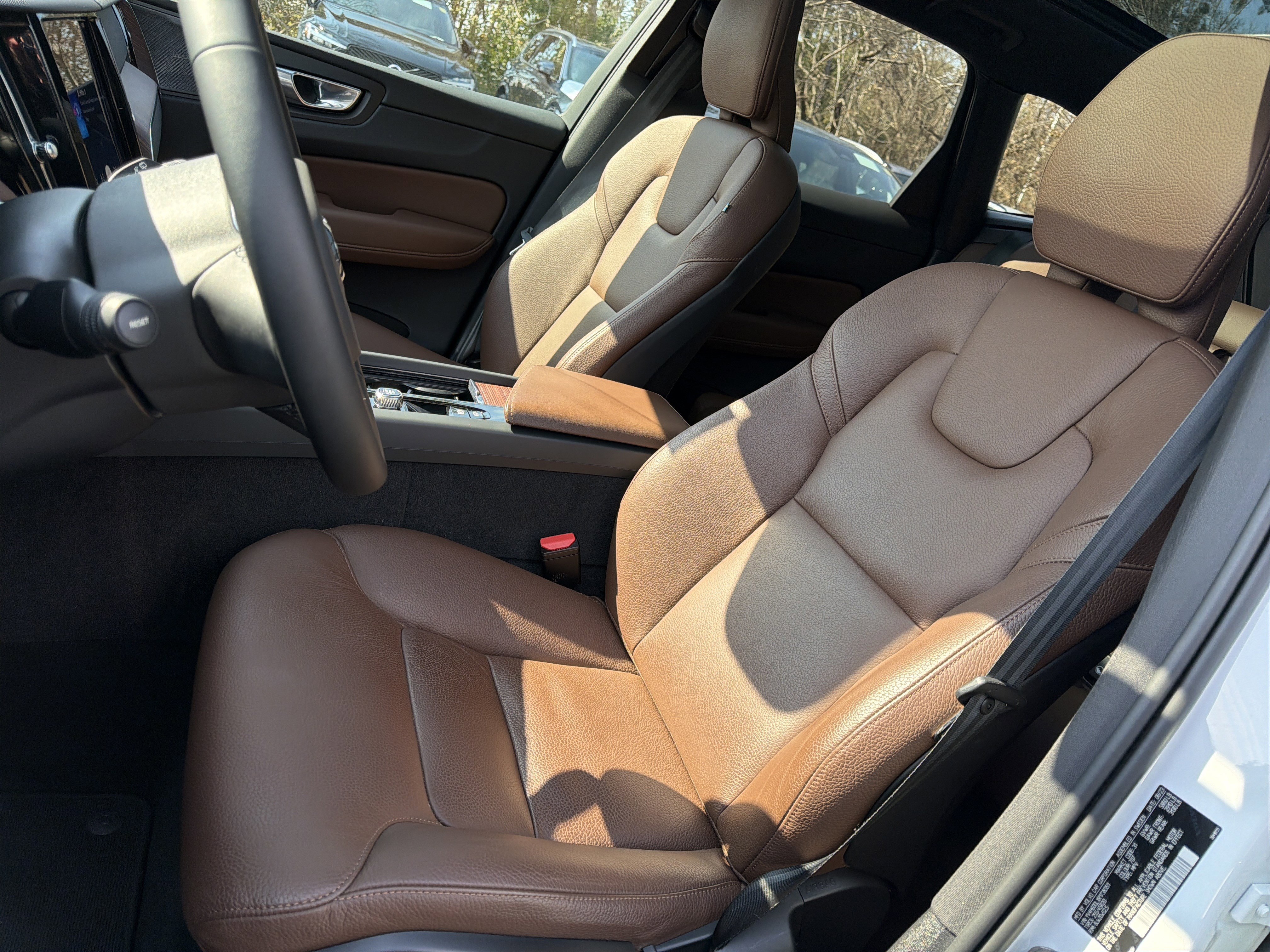 Certified 2024 Volvo XC60 T8 Plus image 16