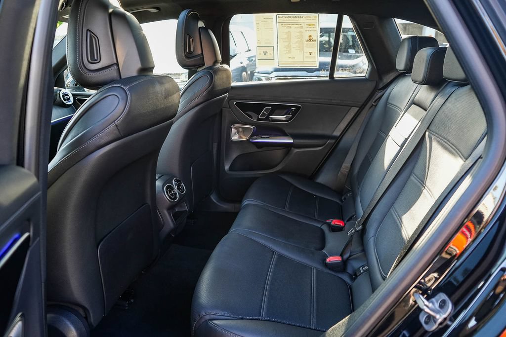 Used 2025 Mercedes-Benz GLC 300 image 18